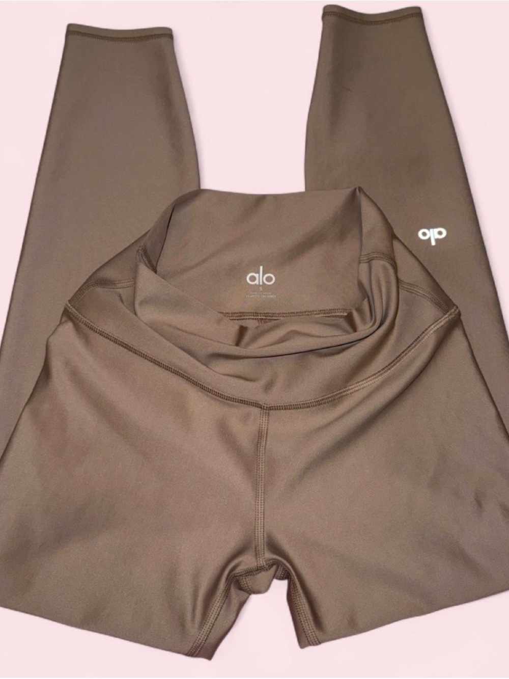 ALO Yoga High-Rise Leggings in Mocha Brown